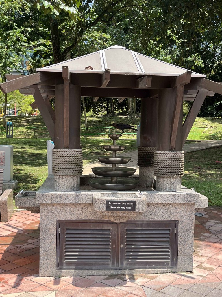 public drinking water fountain