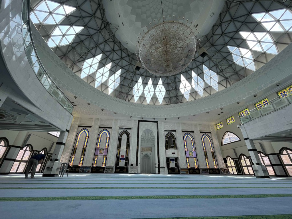 inside view of the As Syakirin Mosque, meaning the grateful ones
